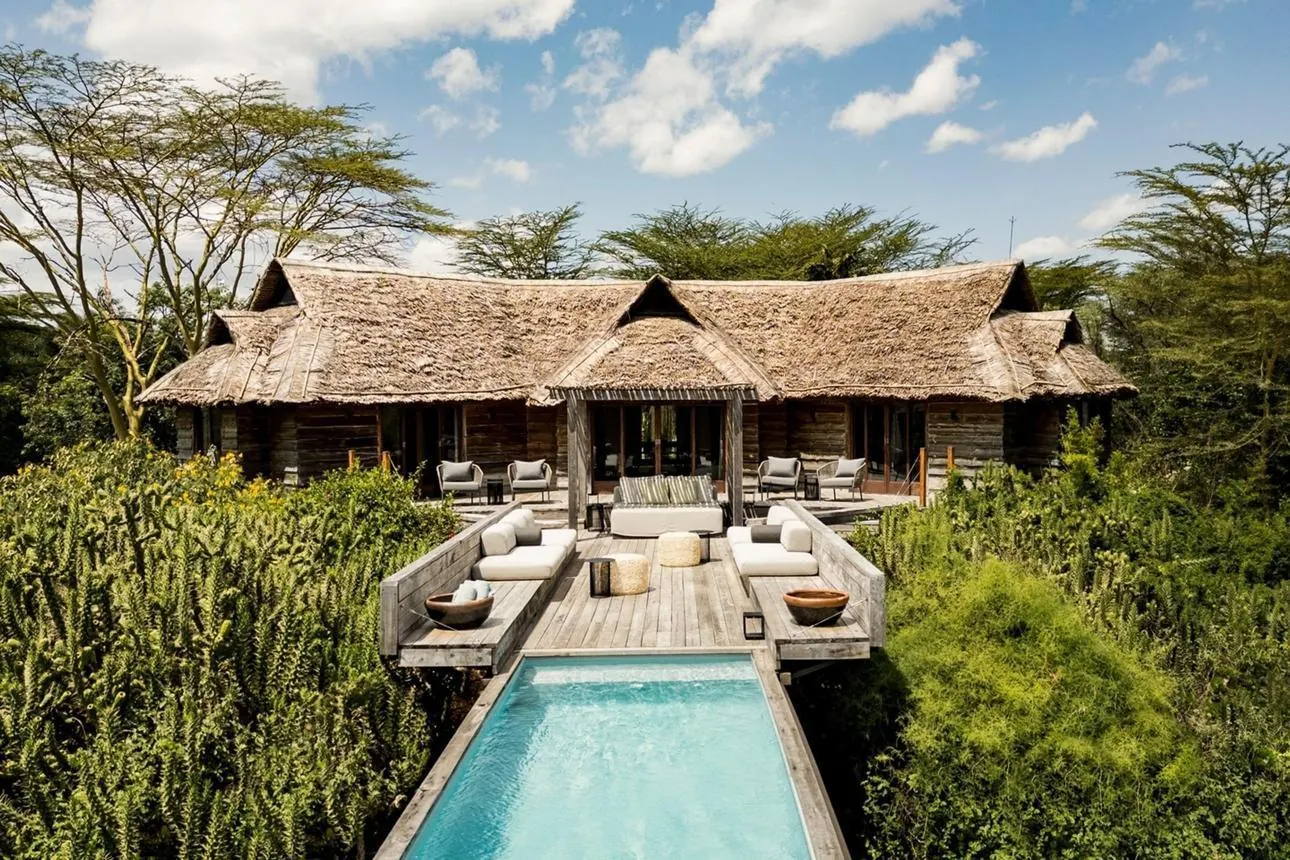 Safari With a Tour Operator vs Independent Travel - source photograph, page 6
